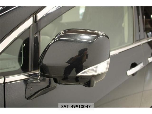 Nissan ELGRAND 2022-04 6904720-19