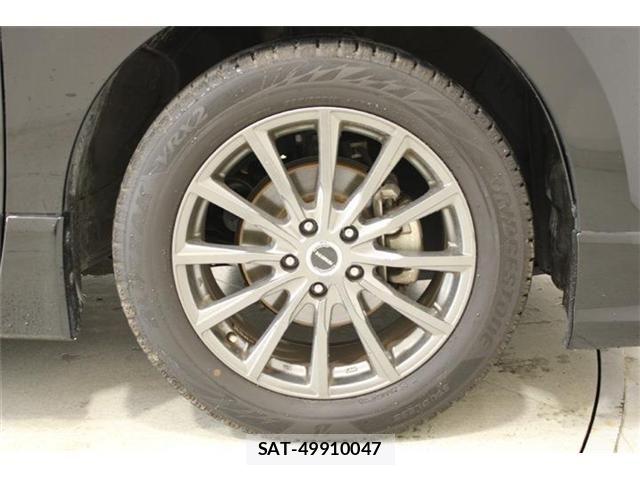 Nissan ELGRAND 2022-04 6904720-21