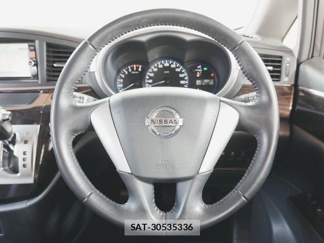 Nissan ELGRAND 2013-05 6904721-12