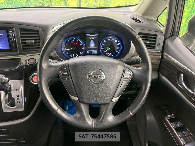 Nissan ELGRAND 2016-07 6904725-11