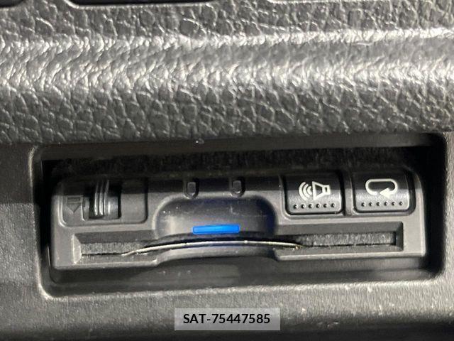 Nissan ELGRAND 2016-07 6904725-6