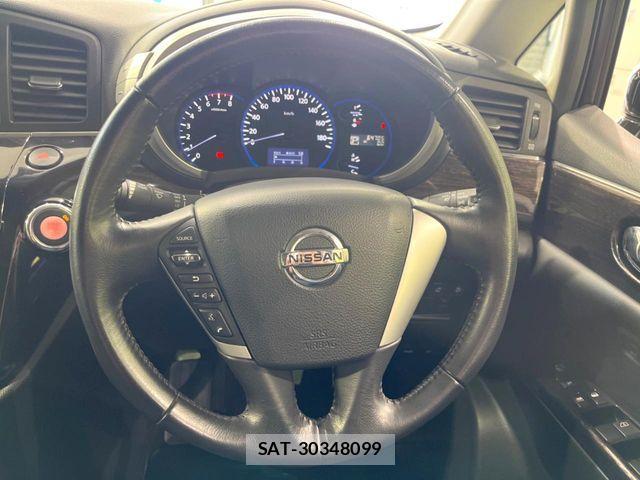 Nissan ELGRAND 2013-01 6993378-10