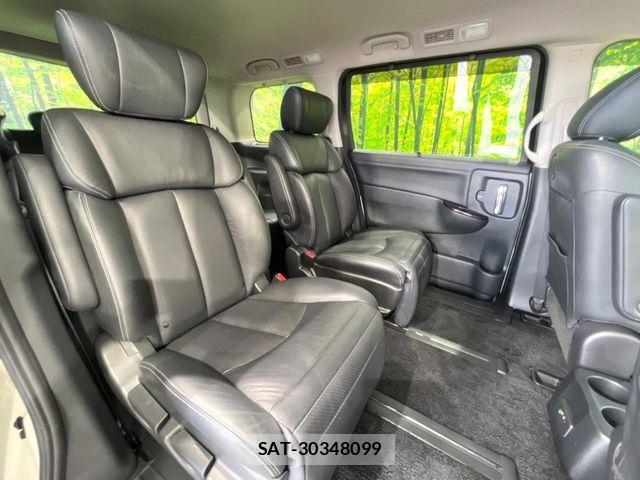 Nissan ELGRAND 2013-01 6993378-7