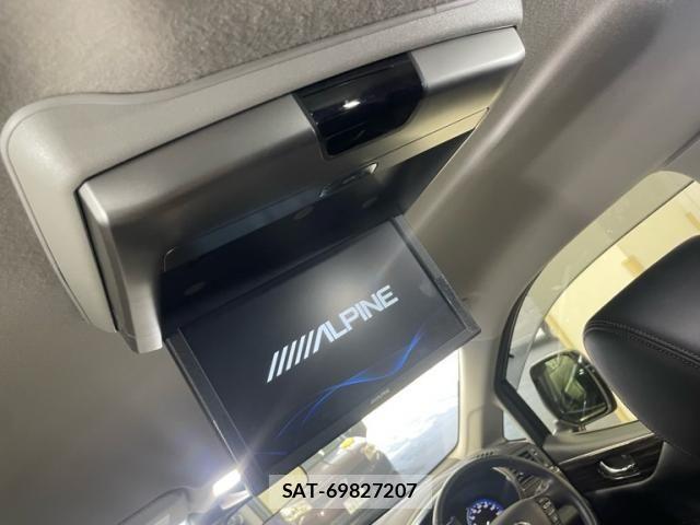 Nissan ELGRAND 2019-06 6993371-10