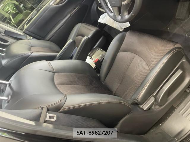Nissan ELGRAND 2019-06 6993371-16