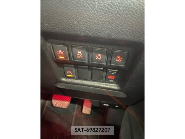 Nissan ELGRAND 2019-06 6993371-17