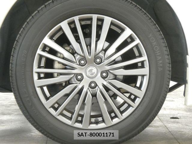 Nissan ELGRAND 2016-06 7020409-11