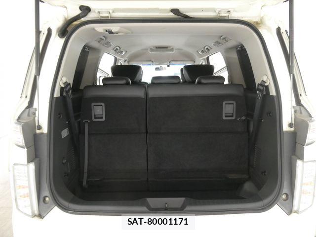 Nissan ELGRAND 2016-06 7020409-12