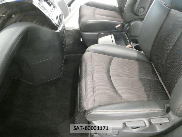 Nissan ELGRAND 2016-06 7020409-14