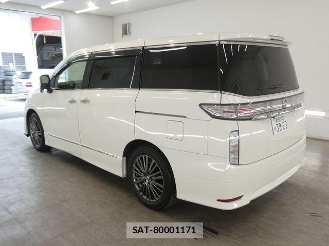 Nissan ELGRAND 2016-06 7020409-1