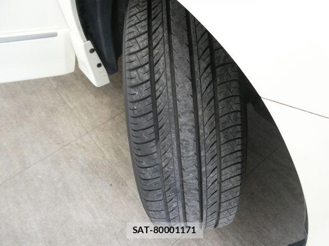 Nissan ELGRAND 2016-06 7020409-25