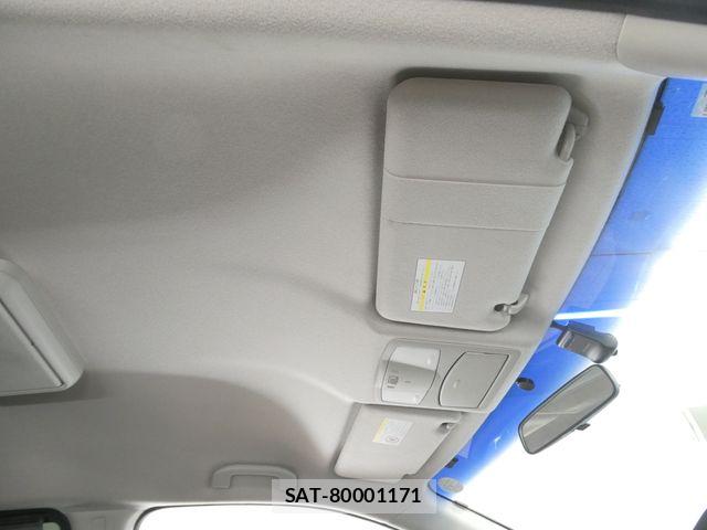 Nissan ELGRAND 2016-06 7020409-27