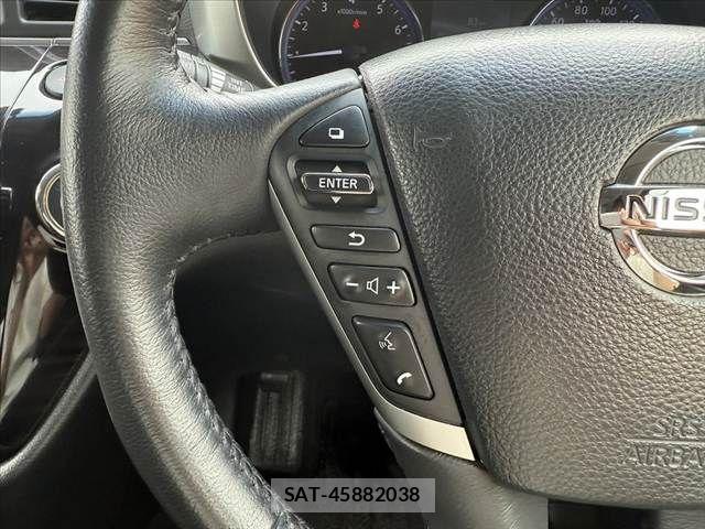 Nissan ELGRAND 2017-08 7058401-23