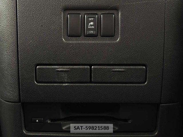 Nissan ELGRAND 2013-10 7058404-15