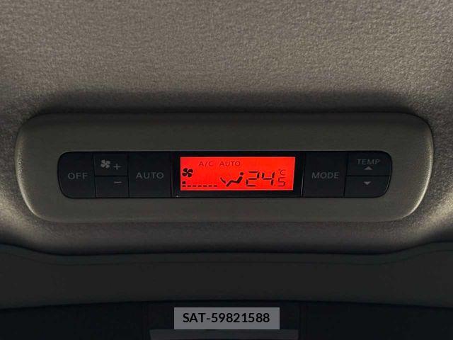 Nissan ELGRAND 2013-10 7058404-18