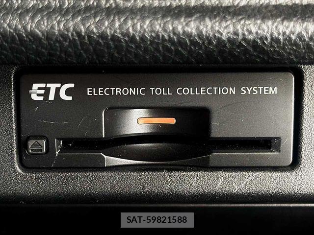 Nissan ELGRAND 2013-10 7058404-19