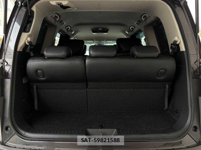 Nissan ELGRAND 2013-10 7058404-23