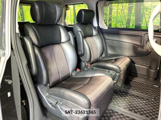 Nissan ELGRAND 2018-12 7058398-9