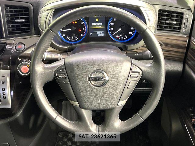 Nissan ELGRAND 2018-12 7058398-11