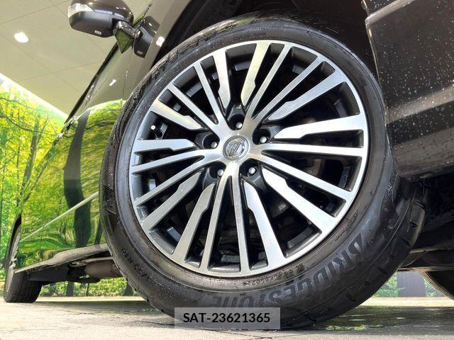 Nissan ELGRAND 2018-12 7058398-13