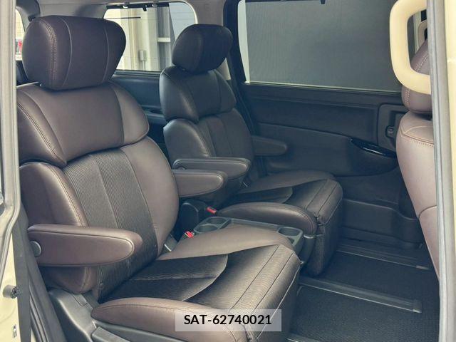 Nissan ELGRAND 2025-07 7058396-16