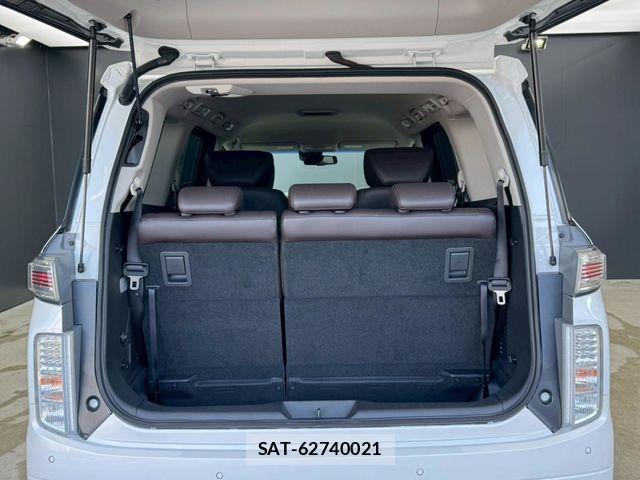 Nissan ELGRAND 2025-07 7058396-21