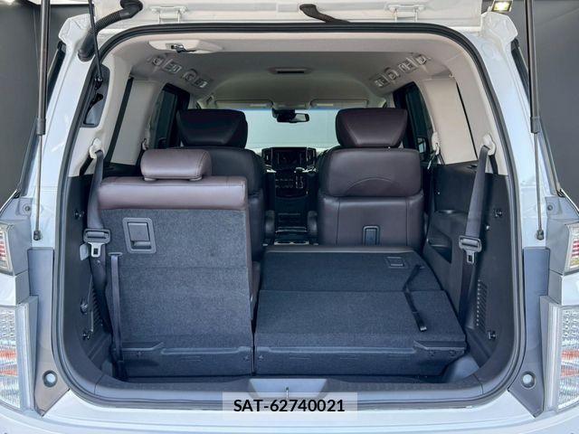 Nissan ELGRAND 2025-07 7058396-22