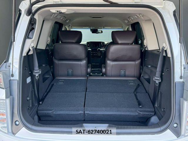 Nissan ELGRAND 2025-07 7058396-23