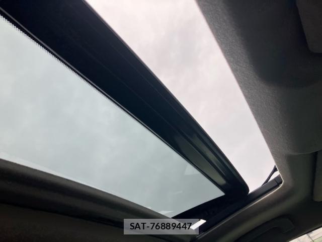 Nissan ELGRAND 2014-01 7058408-22
