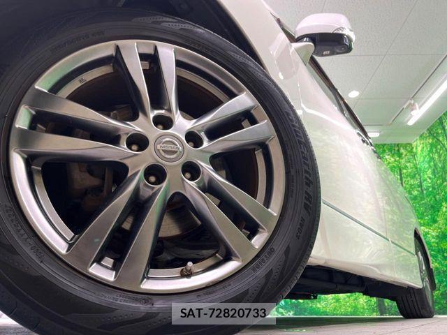 Nissan ELGRAND 2012-03 7058407-15
