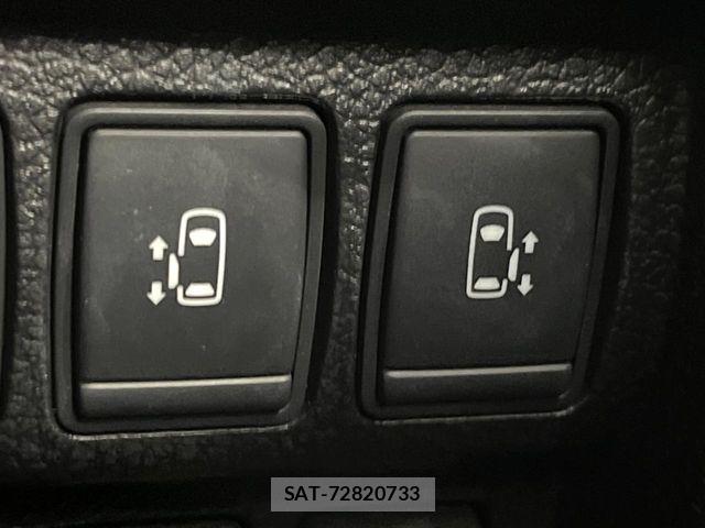 Nissan ELGRAND 2012-03 7058407-5