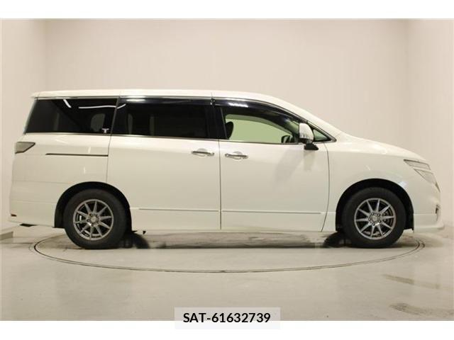 Nissan ELGRAND 2015-12 7218086-12