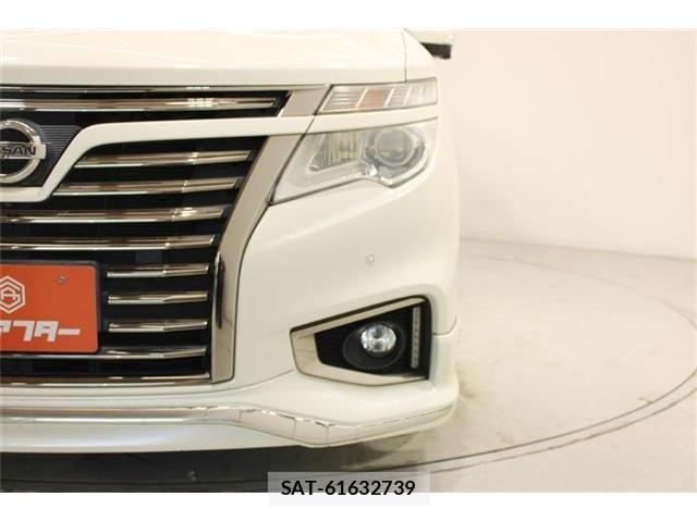Nissan ELGRAND 2015-12 7218086-13