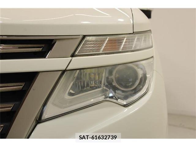 Nissan ELGRAND 2015-12 7218086-14