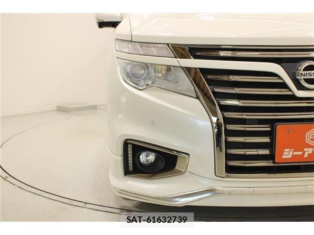 Nissan ELGRAND 2015-12 7218086-15