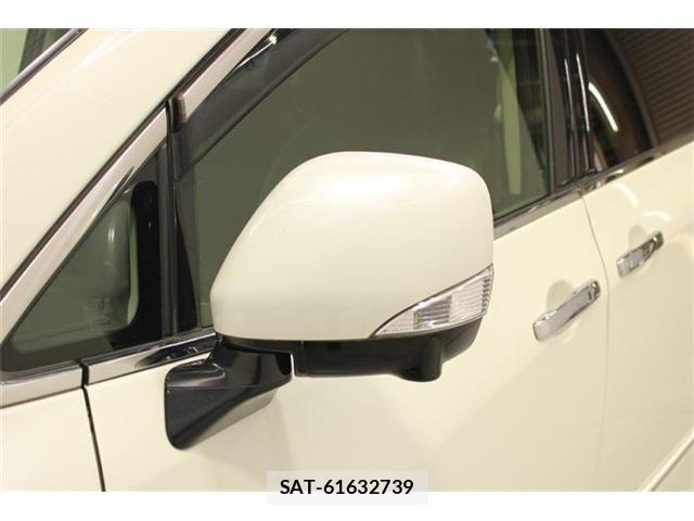 Nissan ELGRAND 2015-12 7218086-19