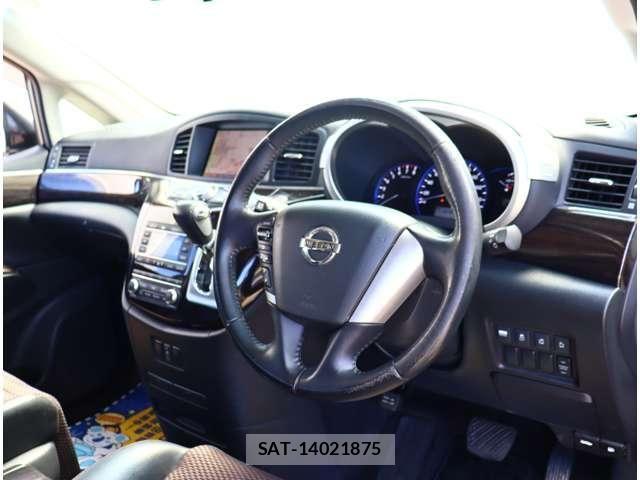 Nissan ELGRAND 2012-02 7218069-13