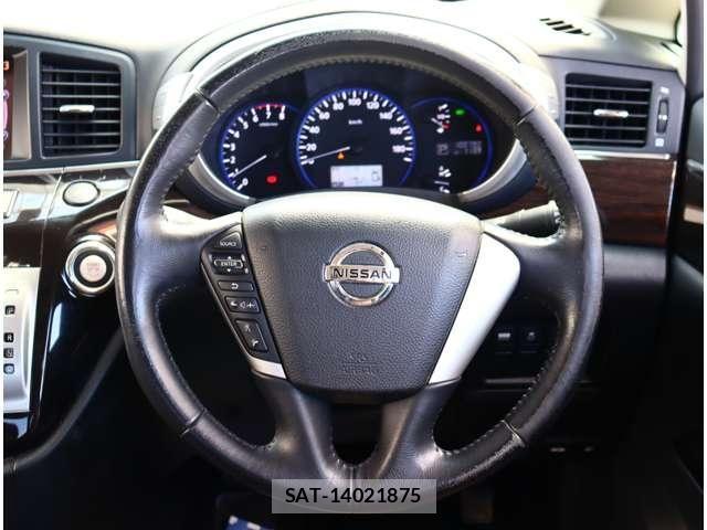 Nissan ELGRAND 2012-02 7218069-14