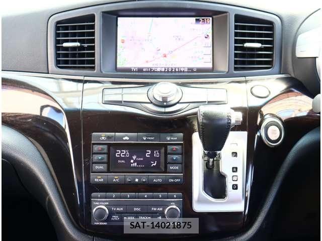 Nissan ELGRAND 2012-02 7218069-16