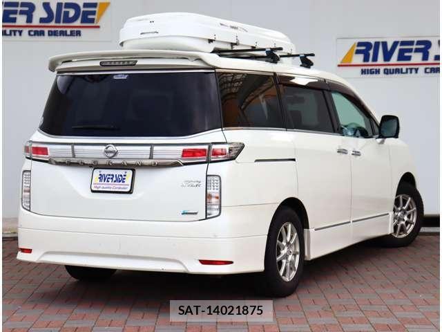 Nissan ELGRAND 2012-02 7218069-5