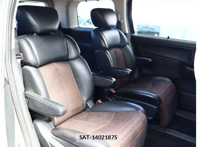 Nissan ELGRAND 2012-02 7218069-8