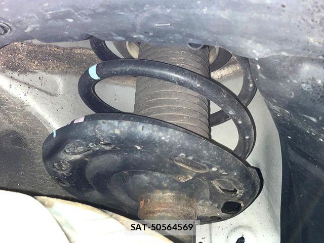 Nissan ELGRAND 2017-09 7218089-19