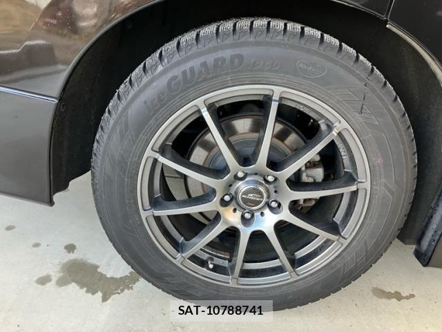 Nissan ELGRAND 2018-08 7218095-9