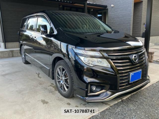 Nissan ELGRAND 2018-08 7218095-1