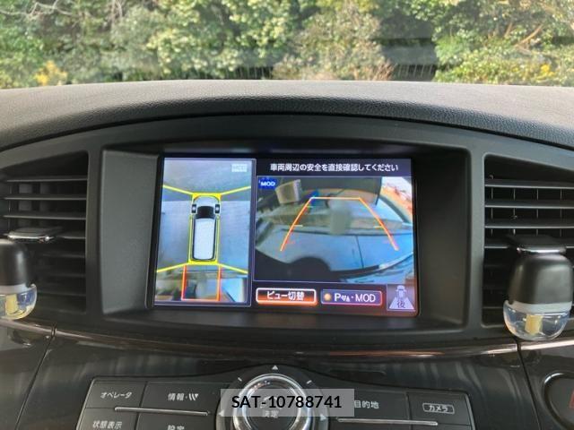 Nissan ELGRAND 2018-08 7218095-23