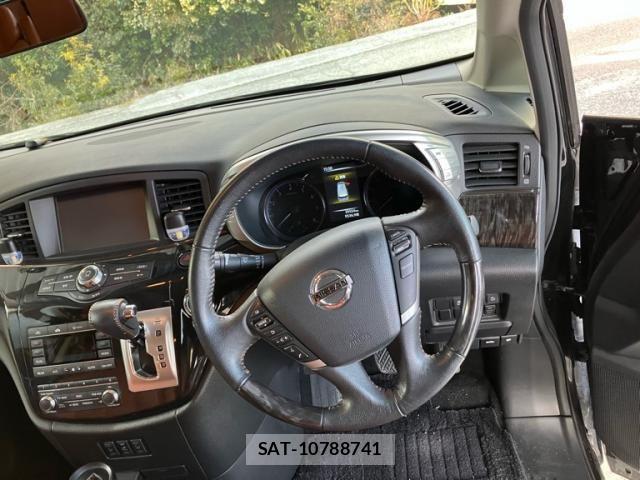 Nissan ELGRAND 2018-08 7218095-6