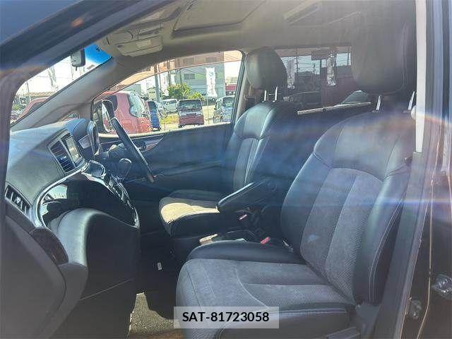 Nissan ELGRAND 2010-11 7218064-15