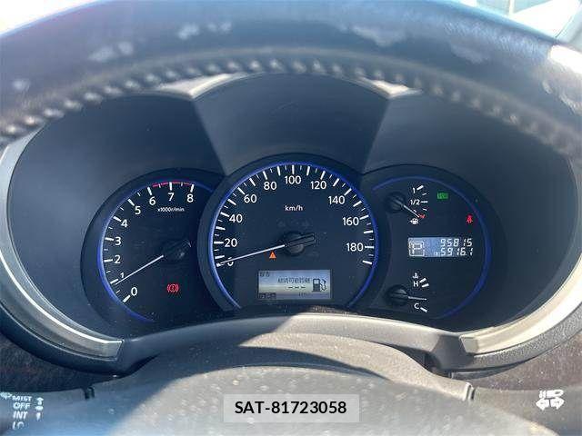 Nissan ELGRAND 2010-11 7218064-19