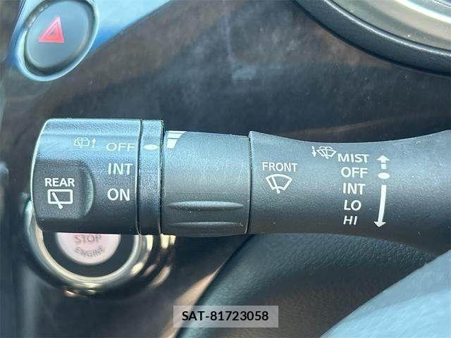 Nissan ELGRAND 2010-11 7218064-26