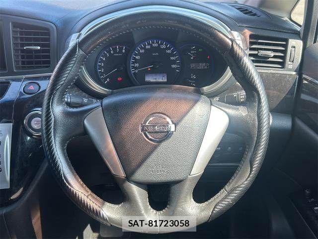 Nissan ELGRAND 2010-11 7218064-27